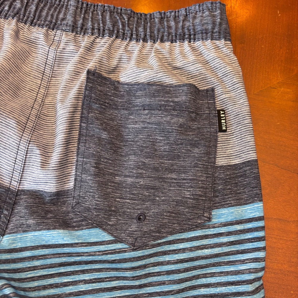 Hurley | Mens Medium | Striped Board Shorts | Blue Grey Swim Trunks | Liner - Picture 9 of 10